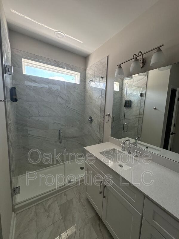 Building Photo - 2591 Ocean Dr NW