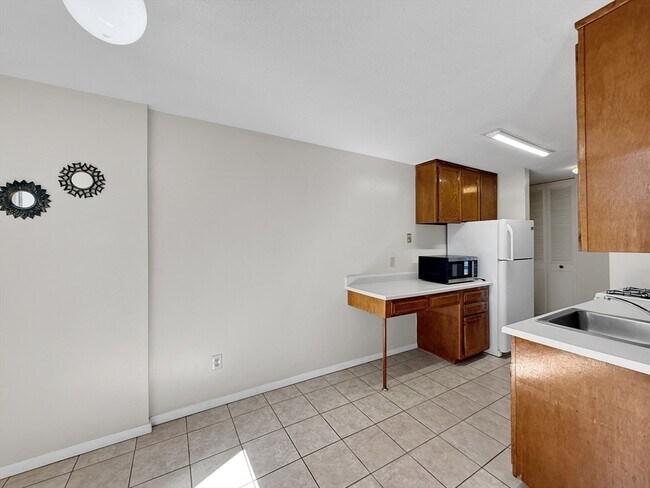 Building Photo - 32 Shrewsbury Green Dr