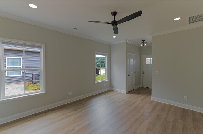 Building Photo - Minnis Townhomes
