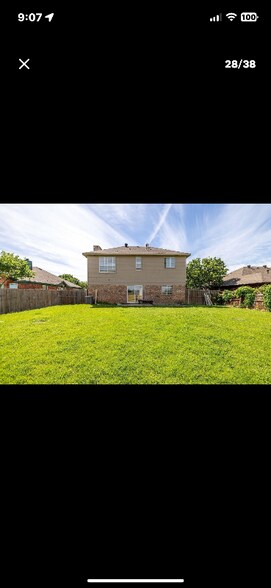 Building Photo - 344 Parkview Dr