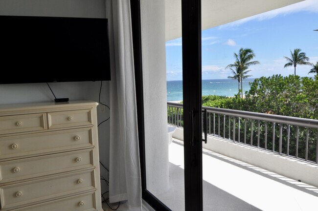 Building Photo - 2660 S Ocean Blvd