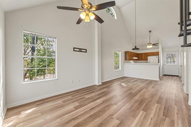 Building Photo - 2908 Whisper Oaks Ln