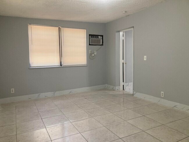 Building Photo - 3630 SW 46th Ave