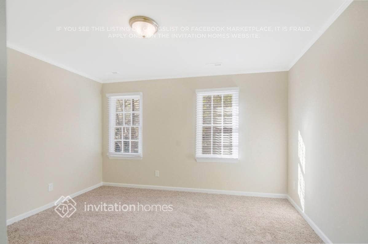 Building Photo - 7408 Old Fox Trail