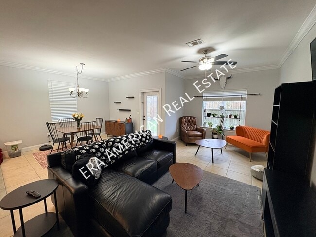 Building Photo - 485 Westgate Wy