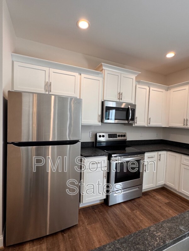 Building Photo - 301 Clarus Crk Wy
