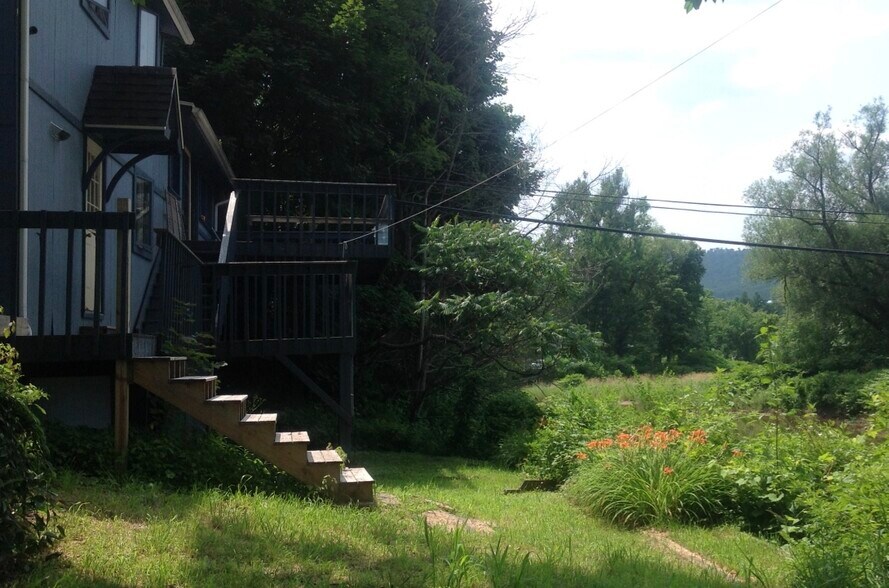 Building Photo - 24 Delaware Ave