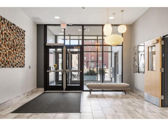 Building Photo - 740 Portland Ave