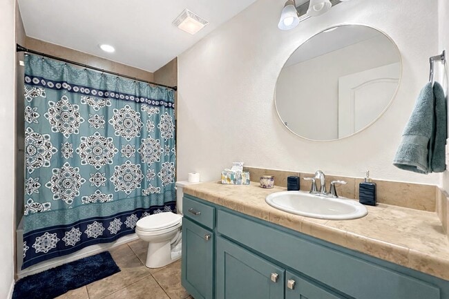 Building Photo - 5714 Montevista Dr