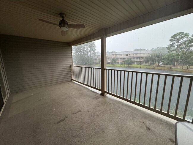Building Photo - Hilton Head Is Townhouse