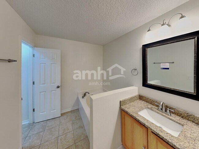 Building Photo - 65074 Lagoon Forest Dr