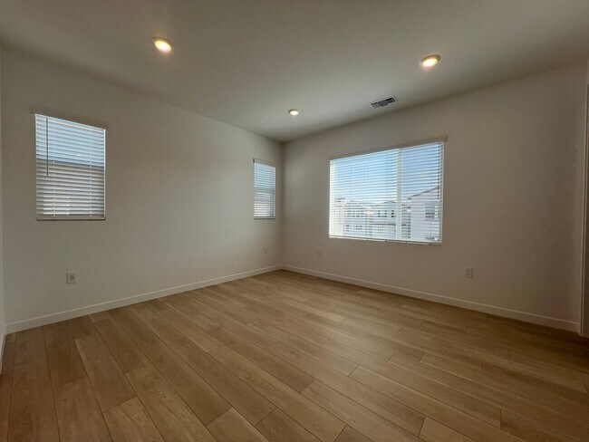 Building Photo - Brand New 4 Bed / 3.5 Bath Single-Family Home – Modern, Spacious & Energy Efficient