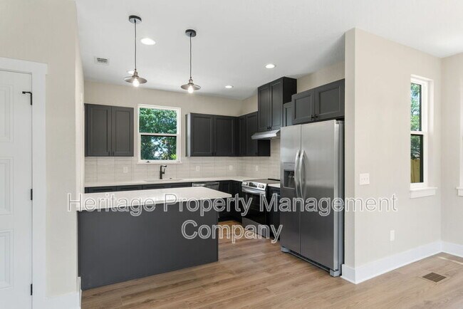 Building Photo - 315 Tilden St