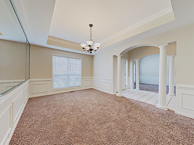 Building Photo - 1367 Fall River Drive