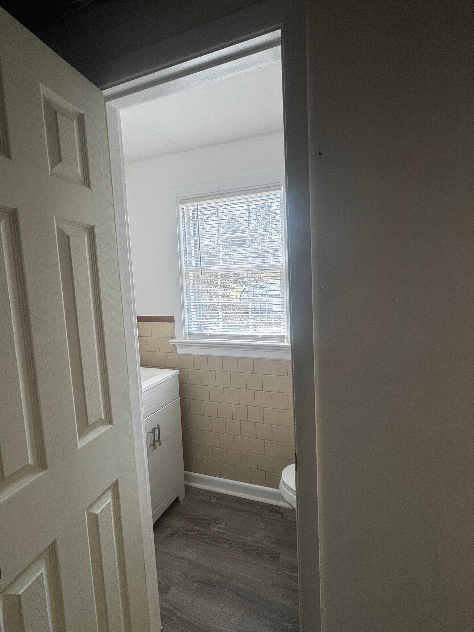 Building Photo - 8409 Freestone Ave