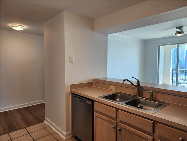 Building Photo - 345 Bayshore Blvd