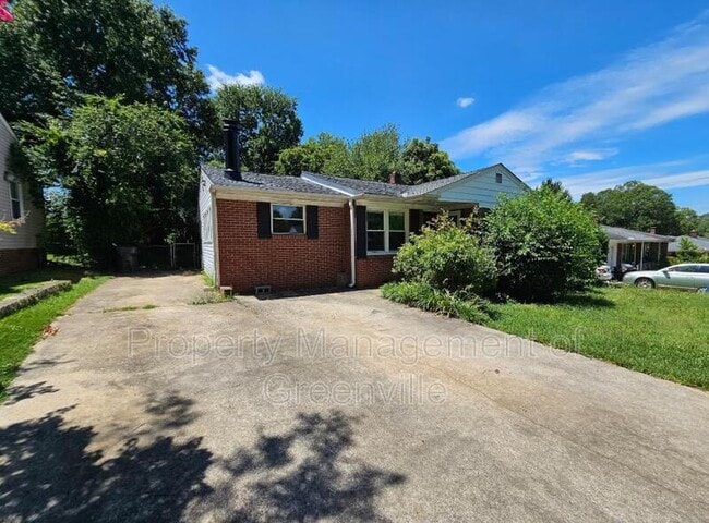 Primary Photo - 24 Butternut Dr