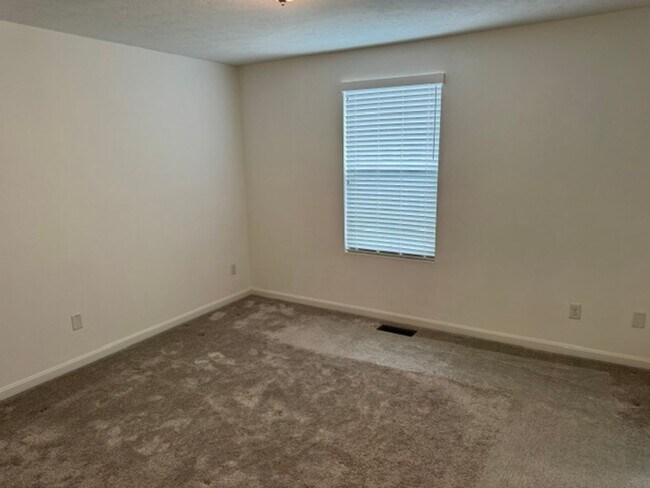 Building Photo - 3 bedroom/2 Bath Townhome Warrendale, PA