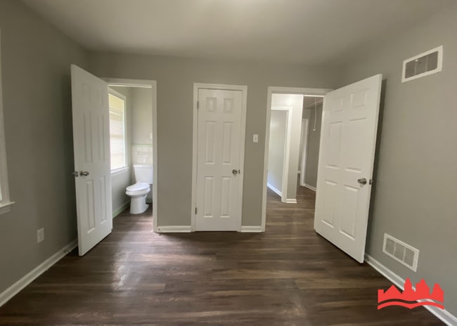 Building Photo - 2370 Hillside Ave