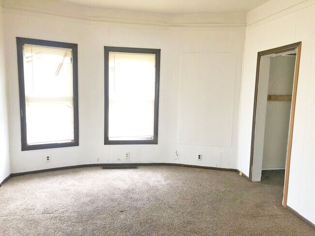 Building Photo - 7815 Jeffries Ave