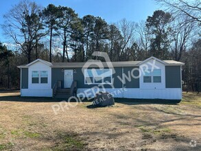 Building Photo - Country Living- 3 Bedroom/2 Bath Single Fa...