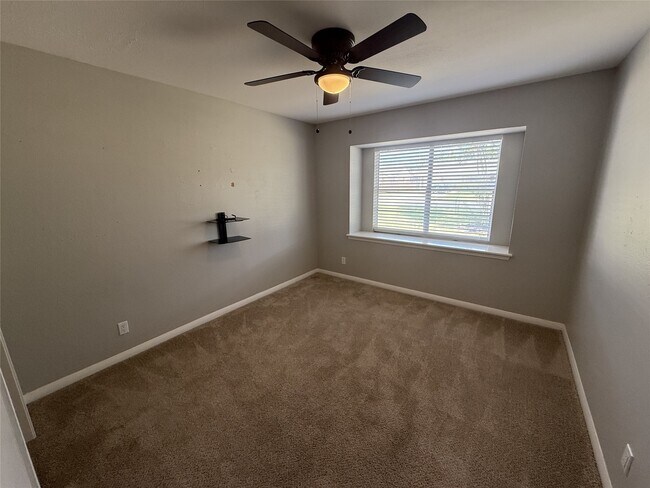 Building Photo - 10031 Haddington Dr