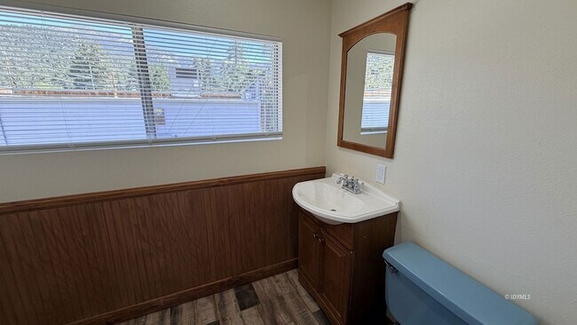 Building Photo - 54141 Pine Crest Ave