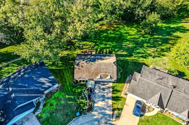 Building Photo - 4320 W Brookview Ct