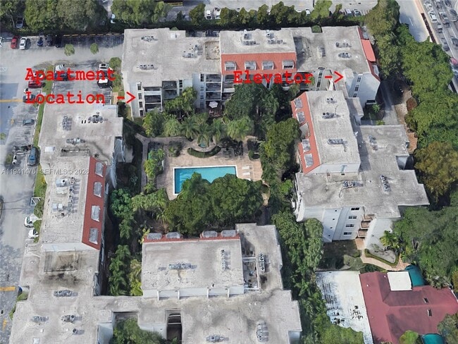 Building Photo - 6900 N Kendall Dr