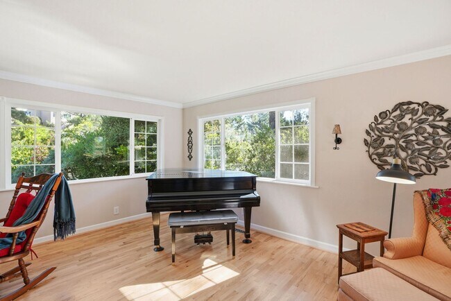 Building Photo - Lovely Monterey Single Family Home in the Mar Vista Neighborhood! (UNFURNISHED)