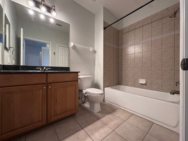 Building Photo - Bright and Inviting 3 bedroom, 2 Bath Condo in Desirable Baldwin Park