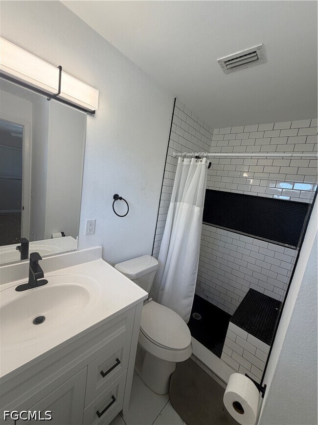 Building Photo - 18540 Tampa Rd