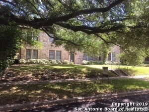 Building Photo - 224 E Rosewood Ave