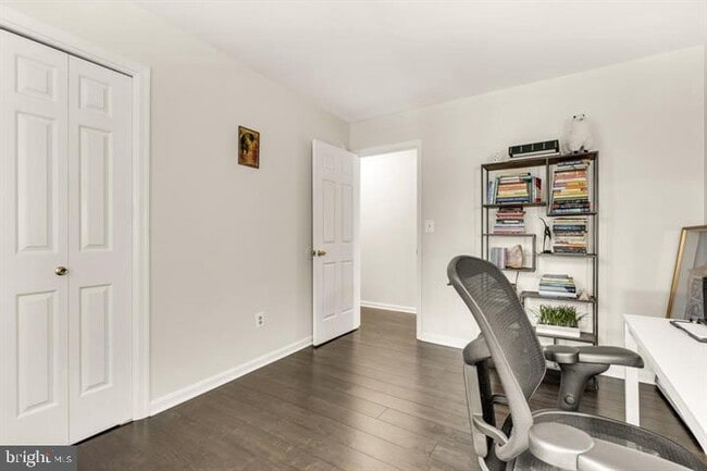 Building Photo - 10855 Lockwood Dr