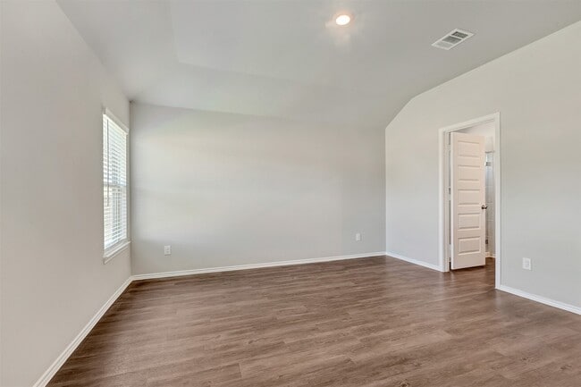 Building Photo - 261 Gallant Front Trl