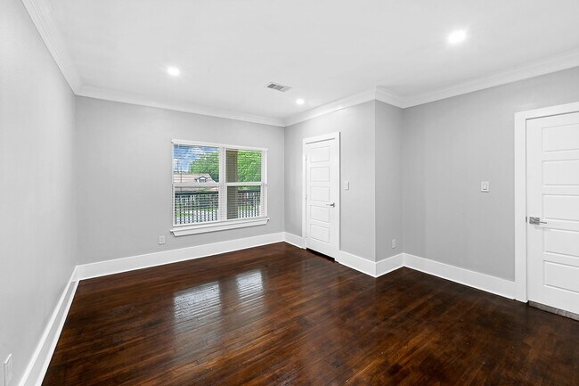 Building Photo - 12430 Pecan Ct