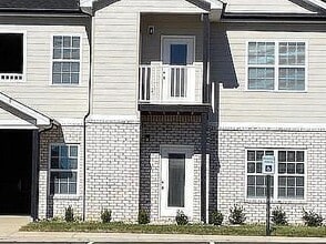 Building Photo - 367 Hillview Mls Blvd