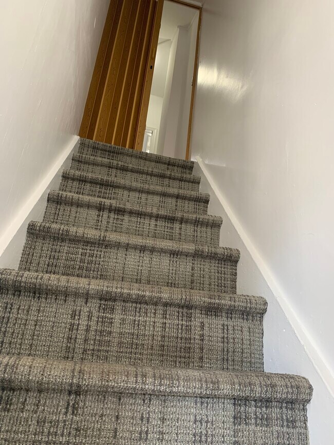 Steps to 2nd level - 307 N 7th St
