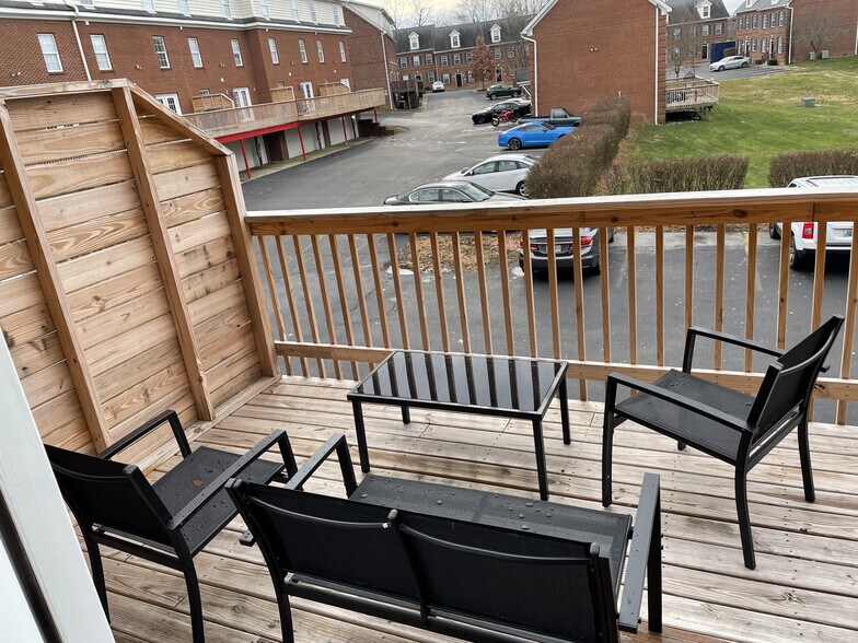 Building Photo - 971 Red Mile Rd