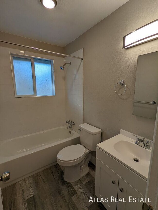 Building Photo - 5703 S Pearl St