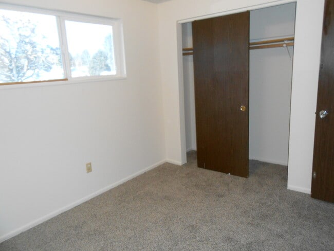 Building Photo - 61686 Daly Estates Dr