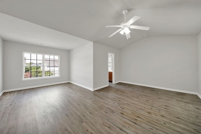 Building Photo - Lovely 3 Bed 2.5 Bath Townhome in Mint Hill!