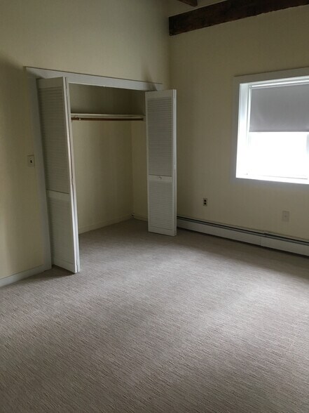 Bedroom - 33 Medford St