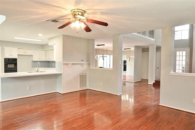 Building Photo - 3114 Hollow Creek Ct