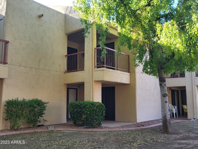 Building Photo - 9355 N 91st St