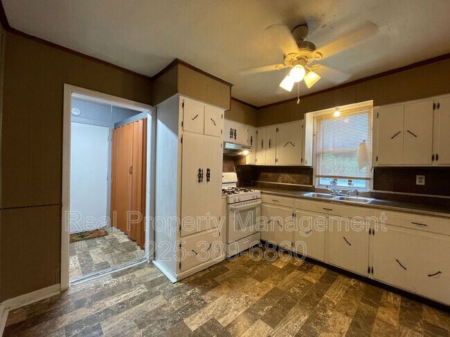 Building Photo - 37363 Cornerview Rd