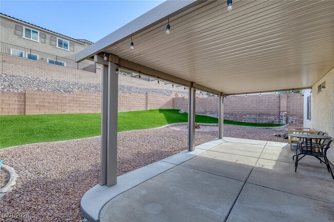 Building Photo - 226 Nautical St