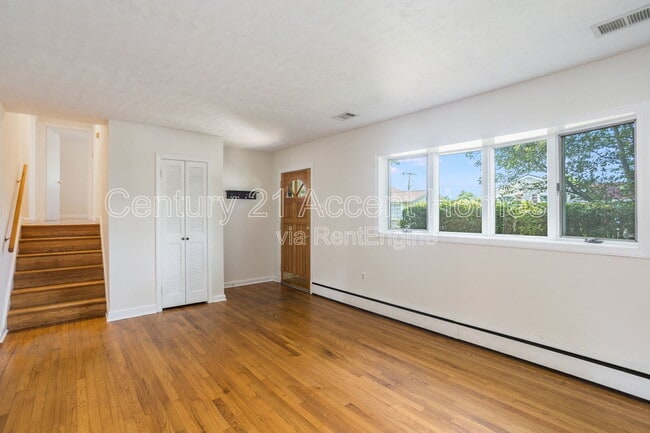 Building Photo - 5912 3rd St S