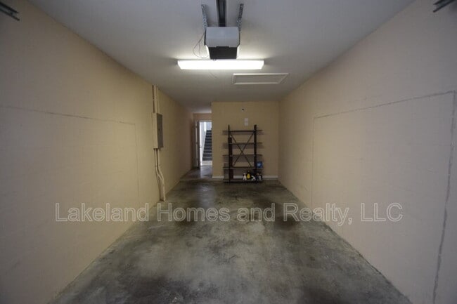 Building Photo - 534 Grasslands Village Cir