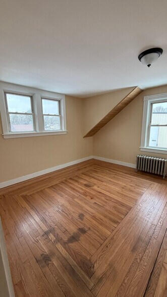 Building Photo - 5 Whipple Ct